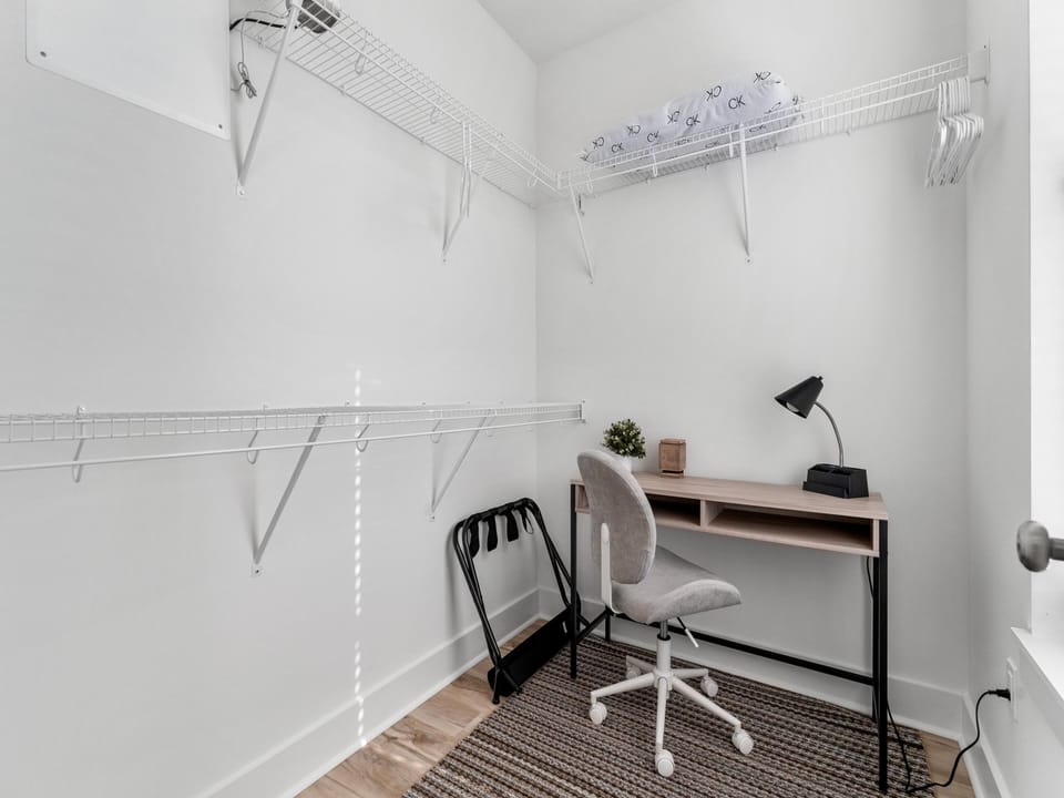 Coastal Haven A -Primary Bedroom Workspace