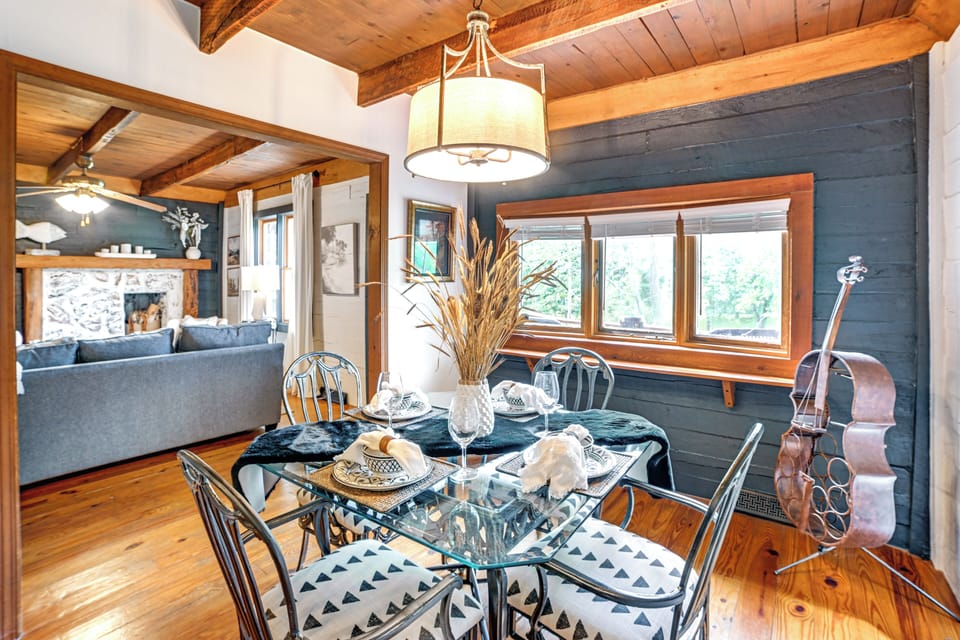 Dining Area | Dishware/Flatware | 1st Floor