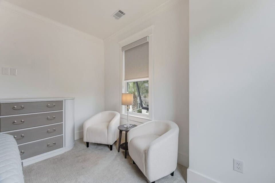 2nd Bedroom Upstairs