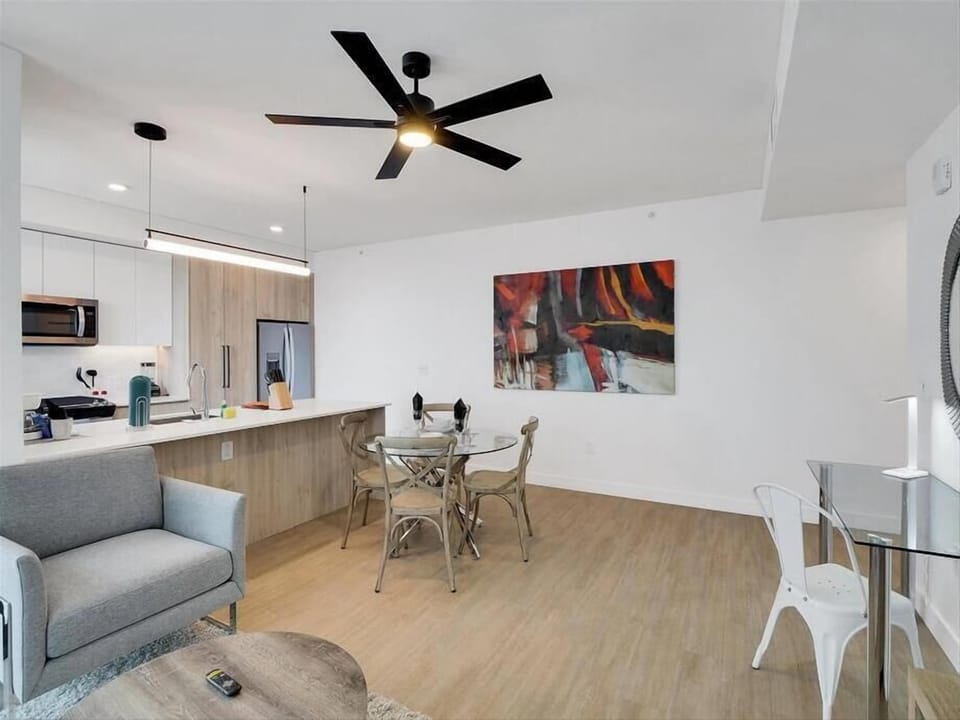 Downtown Phoenix Phoenix 2 Bedroom Living Room