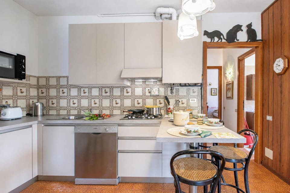 Kitchen and dining area