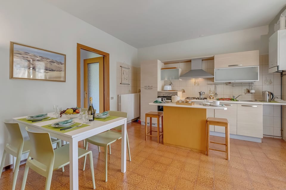 Kitchen and dining area