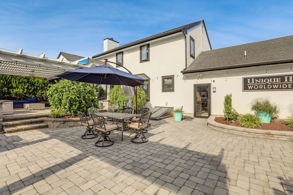Back Patio | Dining Space