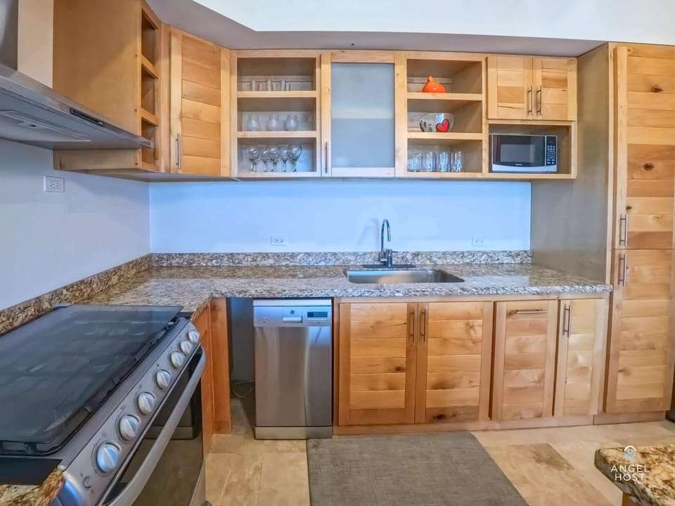 Spacious kitchen fully equipped, making it perfect for preparing any meal of the day.