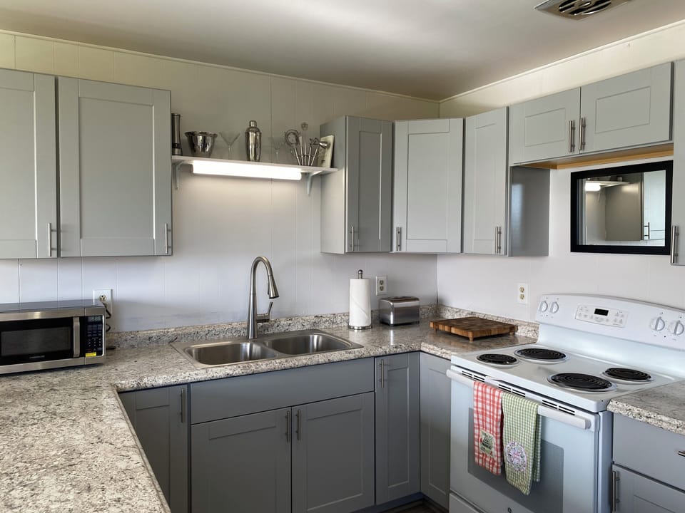 Fully equipped kitchen