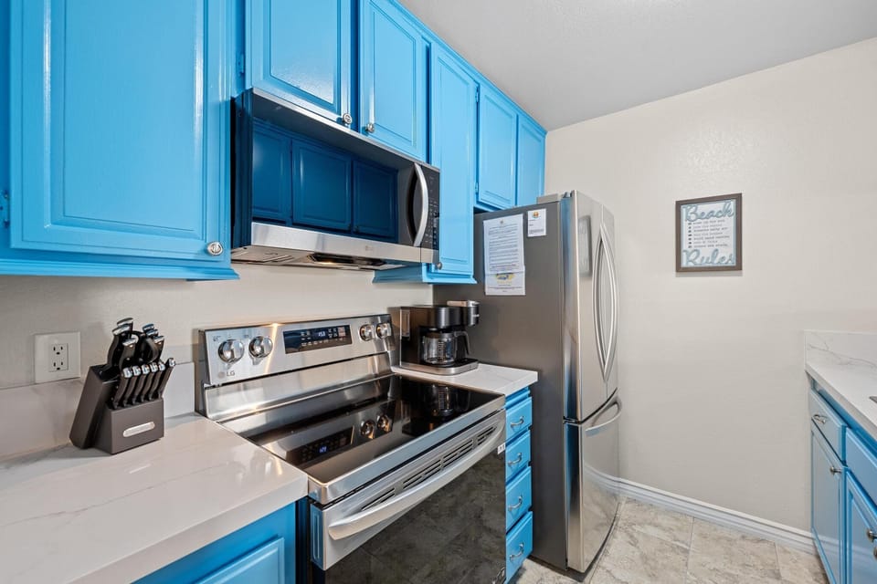 Enjoy all new cookware and new kitchen countertops