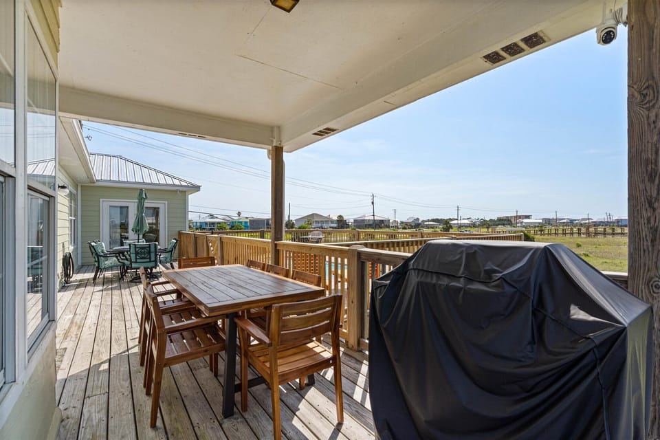 See View Haven Covered Porch with Outdoor Dinning