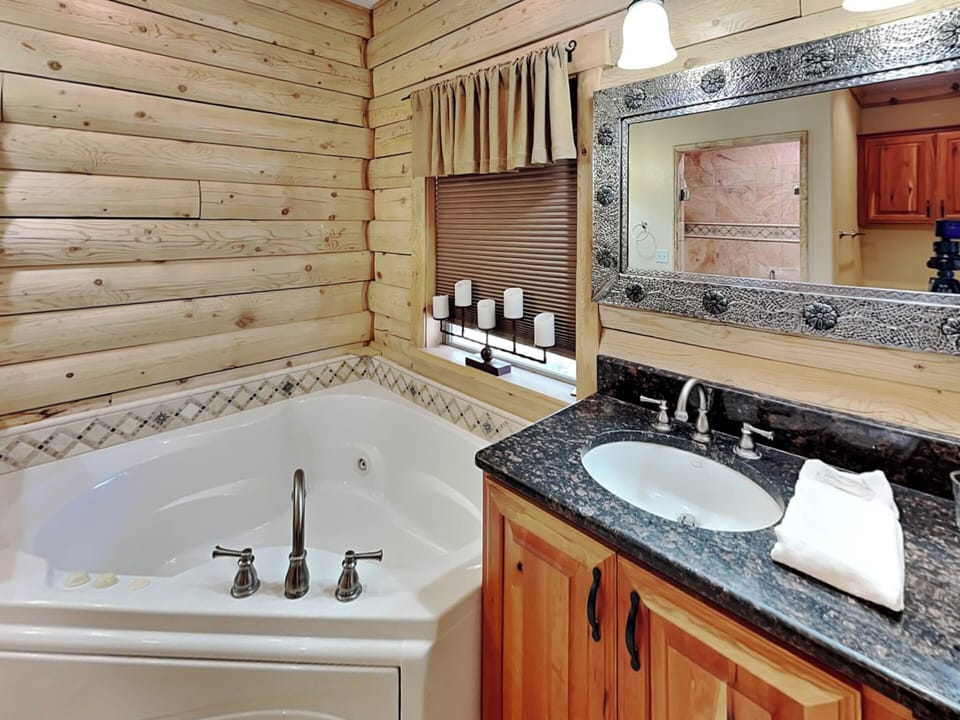 Main House Primary Bathroom