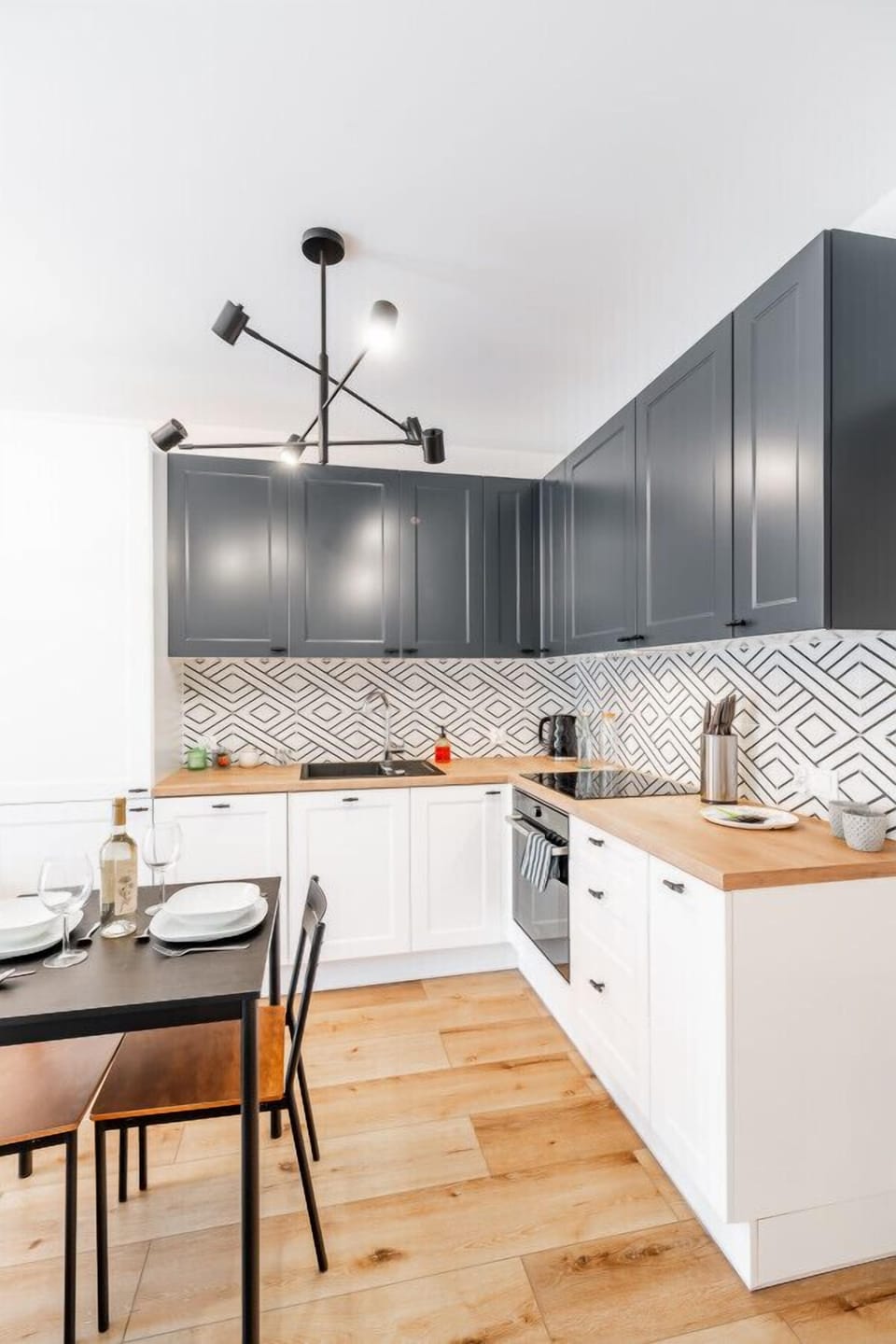 Kitchen Area - Book Now with RENTUJEMY.COM
