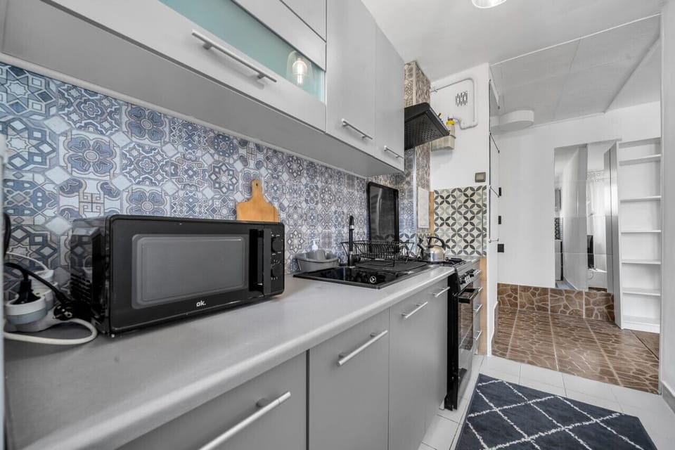 Fully Equipped Kitchen | Book Now with RENTUJEMY