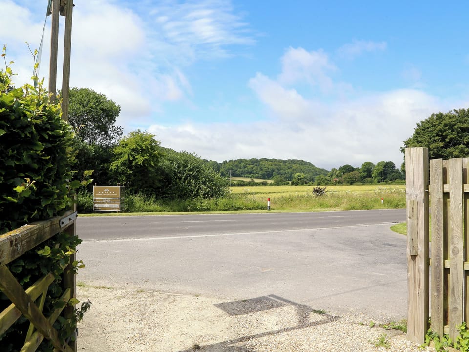 Driveway | The Dairy at Copper Beeches, Petersfield