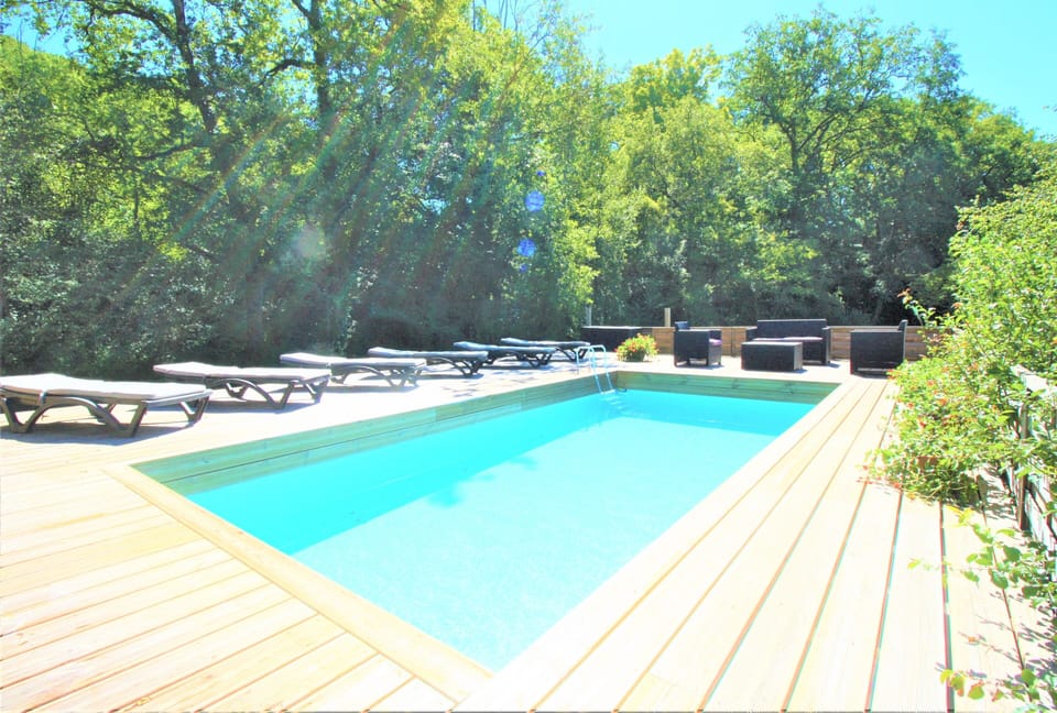 THE HEATED POOL IMAGE 1
