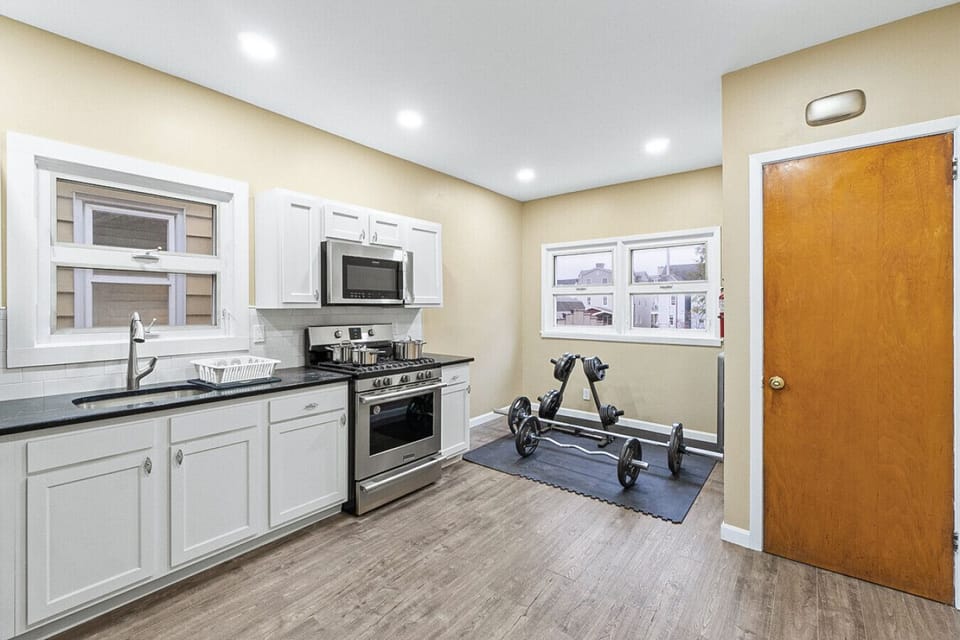 Kitchen & Gym Equipment