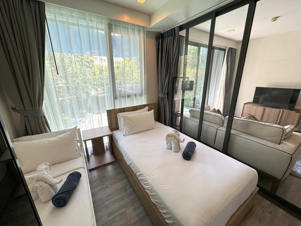 2br at The Deck Great location & sea view pool (12830)
