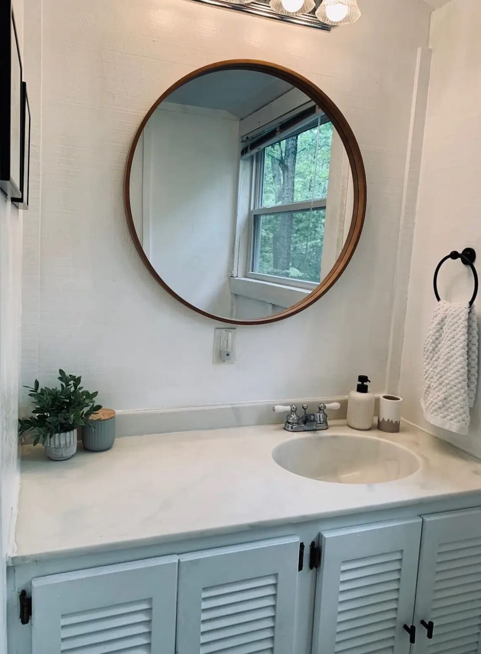 Upstairs bathroom with shower