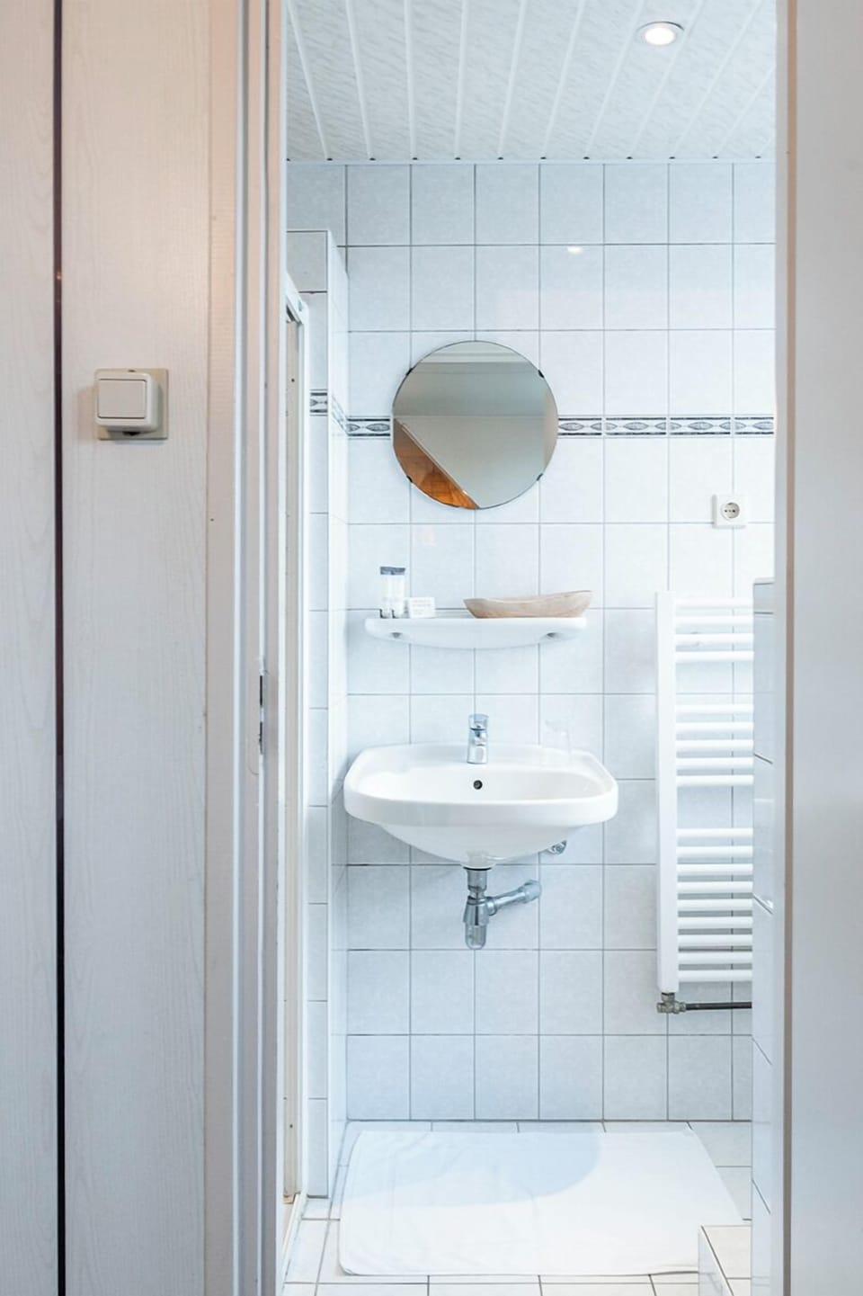 Stay in a cozy bed and breakfast in Zoutelande, including a delicious local breakfast.