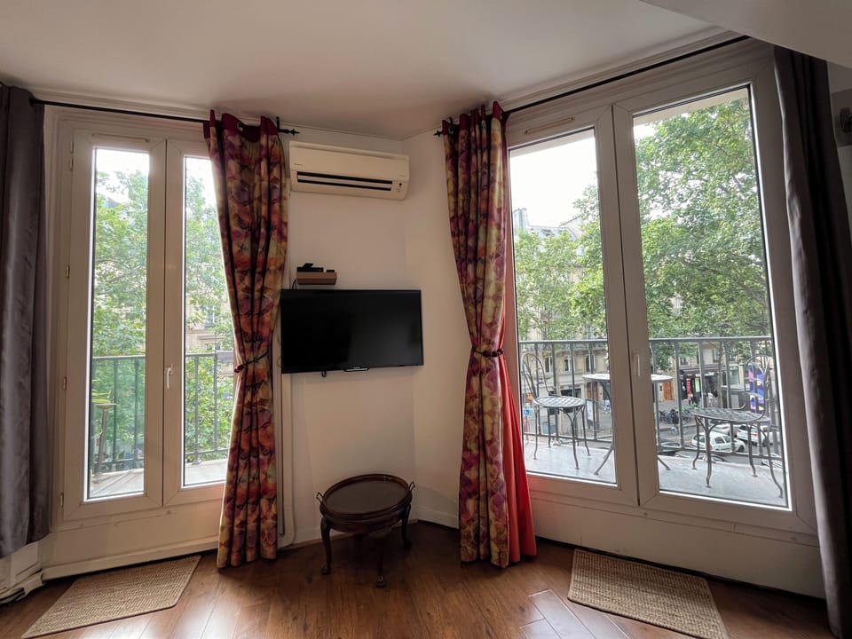 Access to balcony.