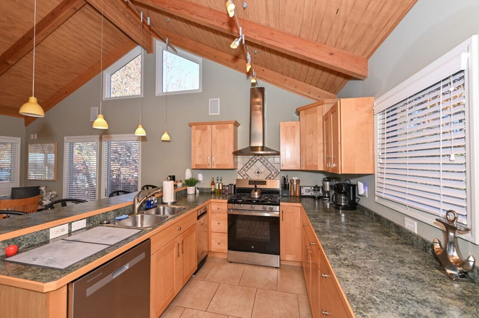 Spacious Kitchen