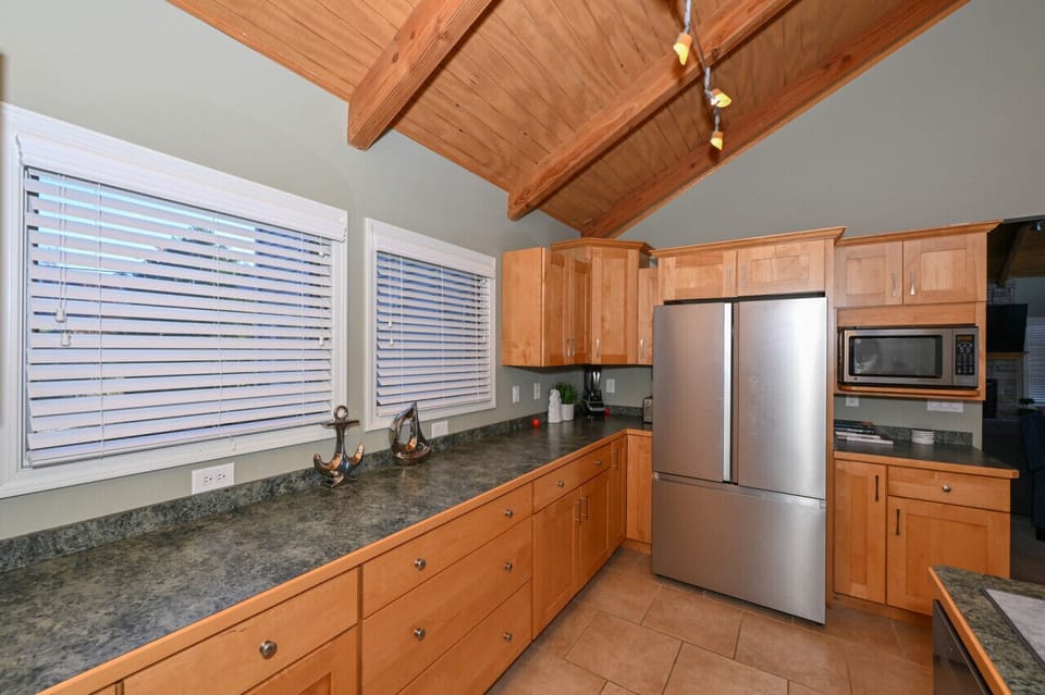 Spacious Kitchen