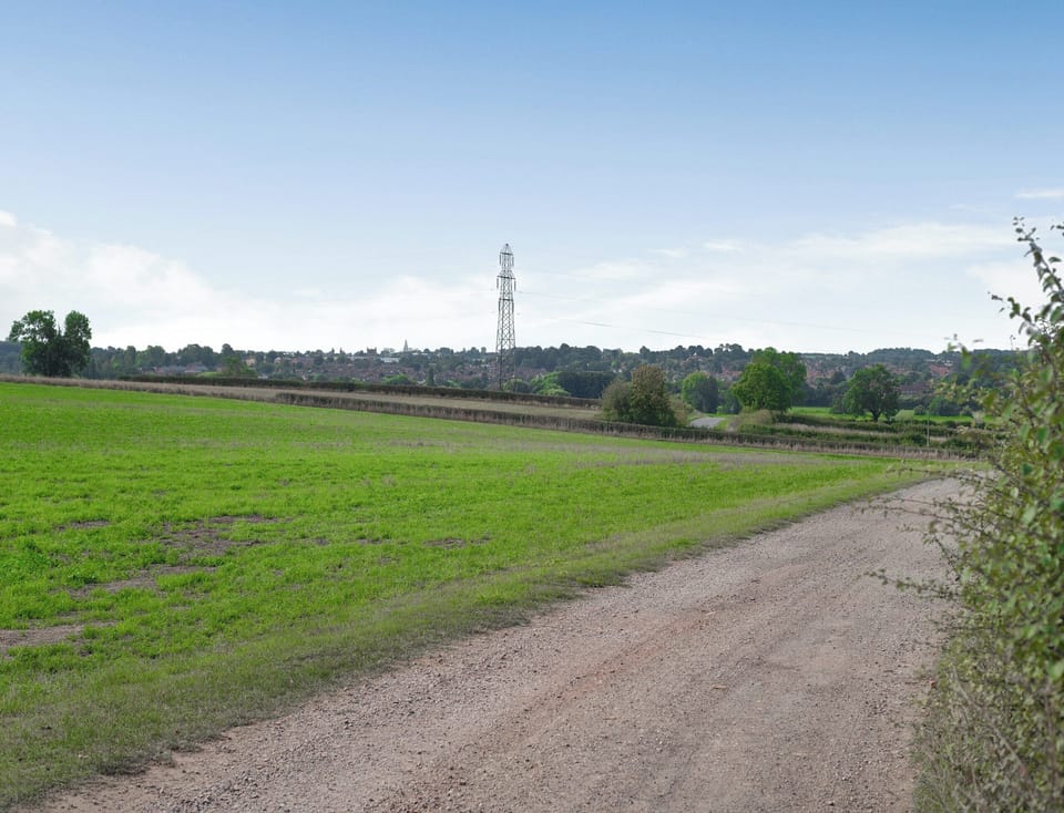 Surrounding area | The Milling Shed - Little Corkhill Farm Holidays, Newark