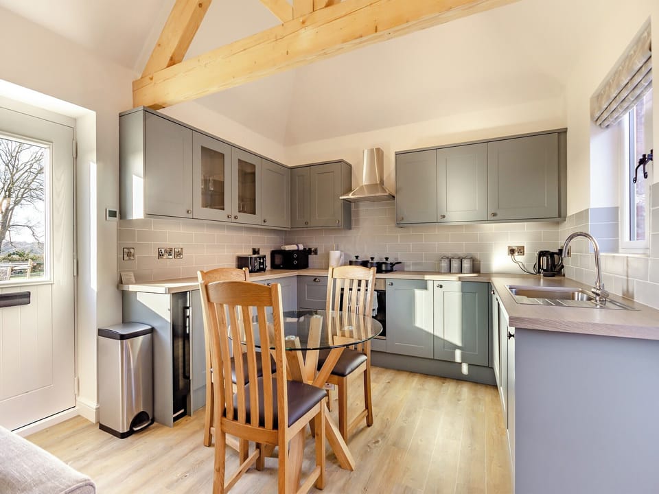 Kitchen/diner | The Piggery - Little Corkhill Farm Holidays, Newark