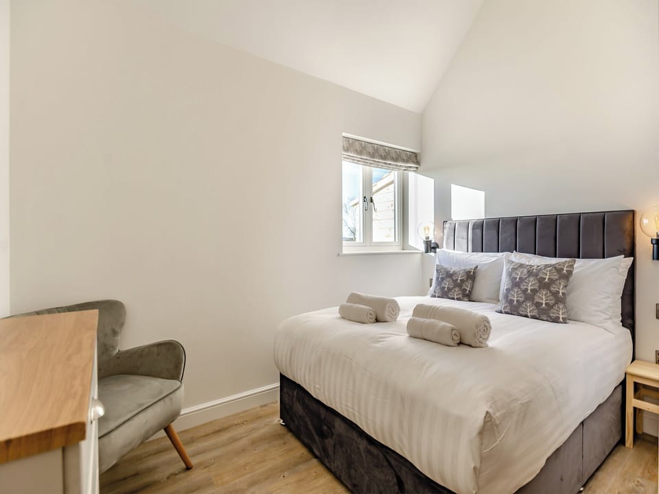Double bedroom | The Piggery - Little Corkhill Farm Holidays, Newark