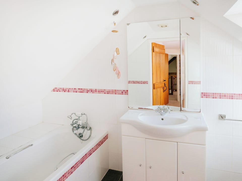 Bathroom | Dairymaids Cottage, Middleton, near Rhossili