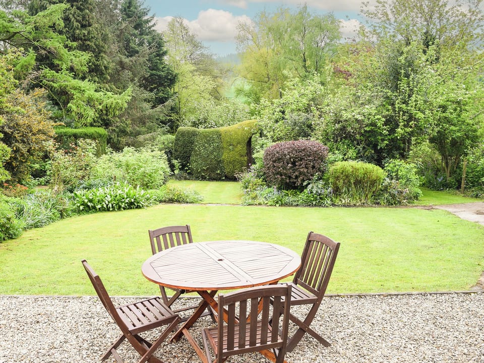 Sitting-out-area | The Paddock, East Witton near Leyburn