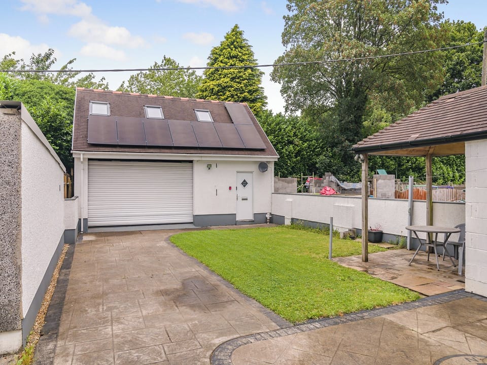 Parking | The Loft, Glynneath, near Neath