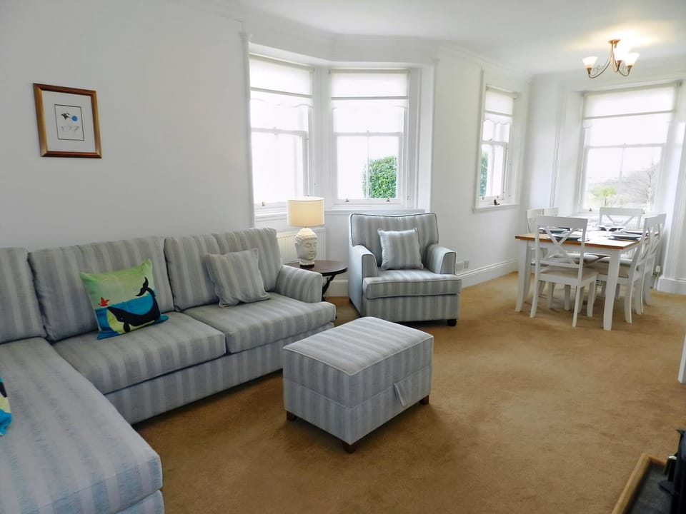 Light and airy living/dining room | Craegard House, Corrie, Isle of Arran