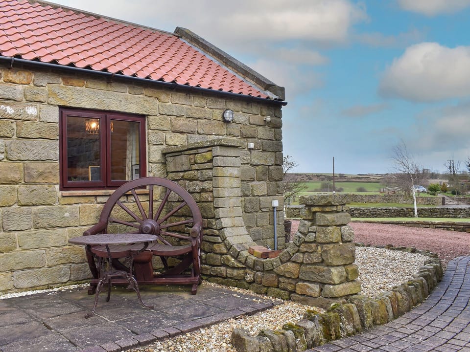 Sitting-out-area | Curlew Cottage, Lealholm near Whitby