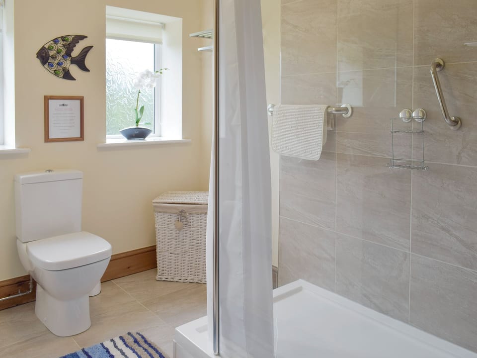 Spacious shower room with walk-in shower | Roe Cottage - Fallow House and Roe Cottage, Paythorne, near Skipton