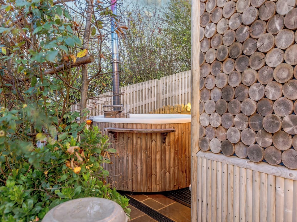 Hot tub | Malvern Hills Lodge, Malvern