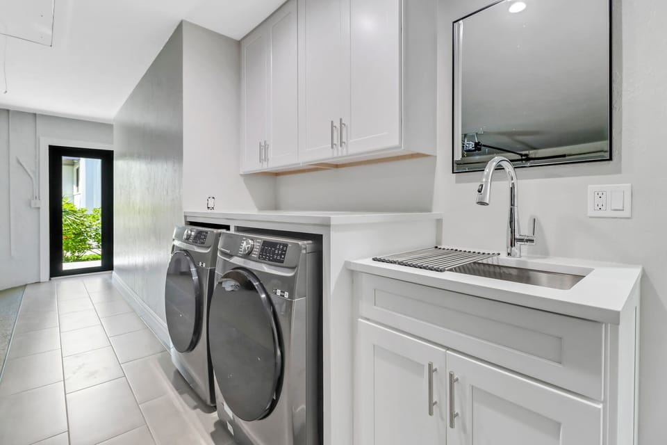 Washer and dryer 