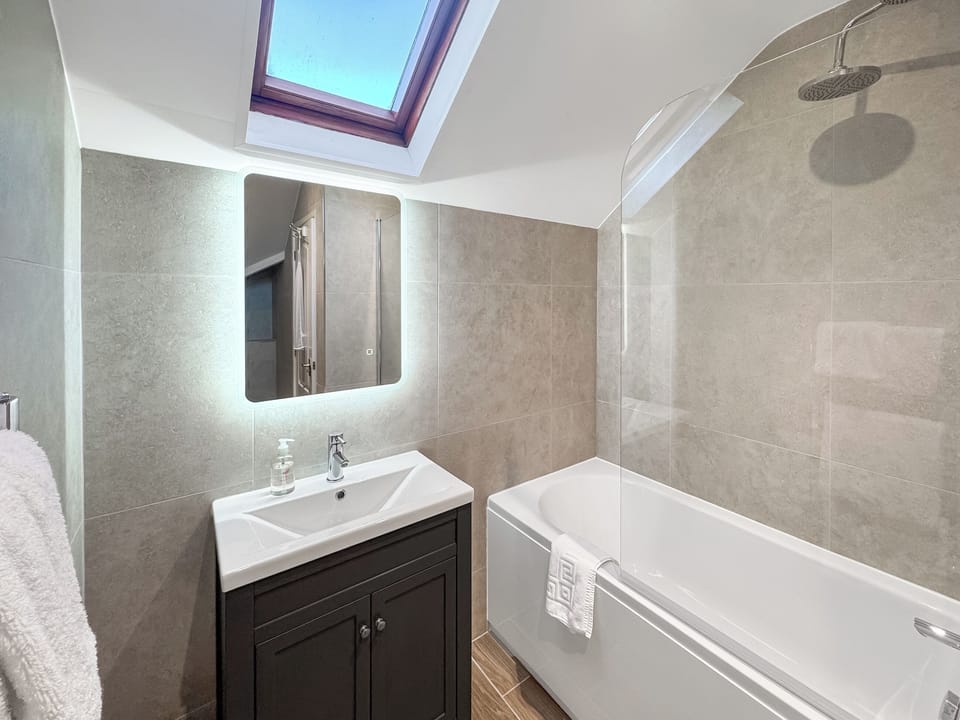 Bathroom | Oak Leaf - Oak Vale, Braithwaite