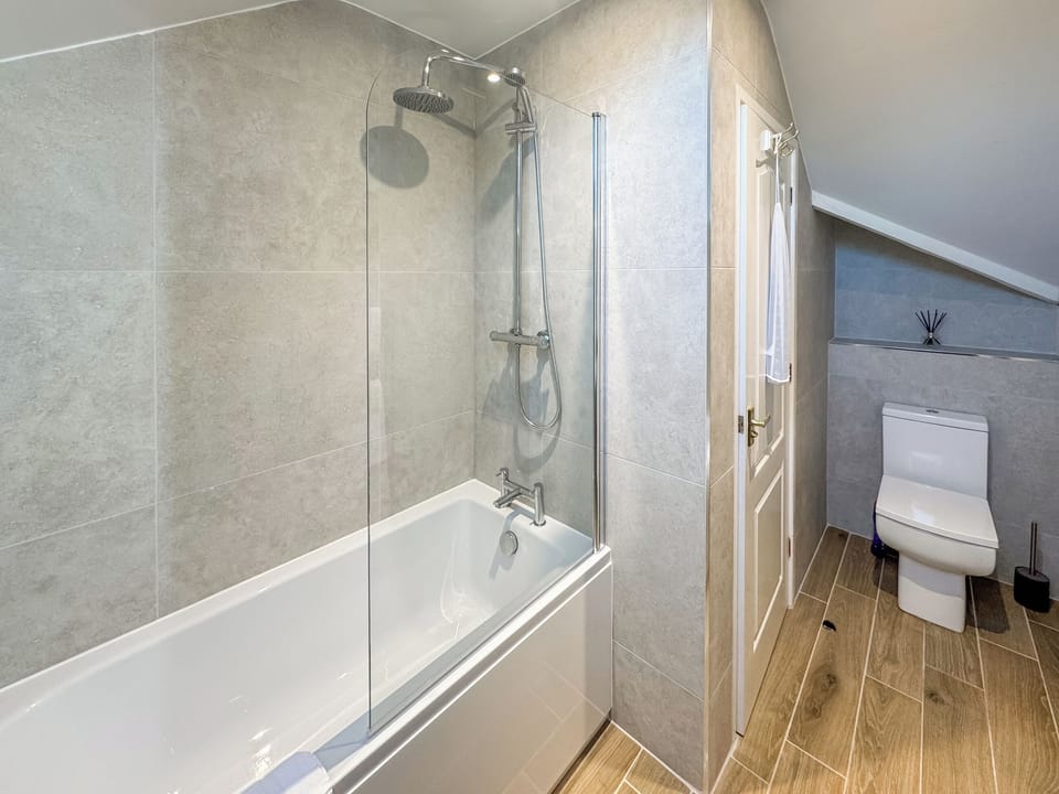 Bathroom | Oak Leaf - Oak Vale, Braithwaite