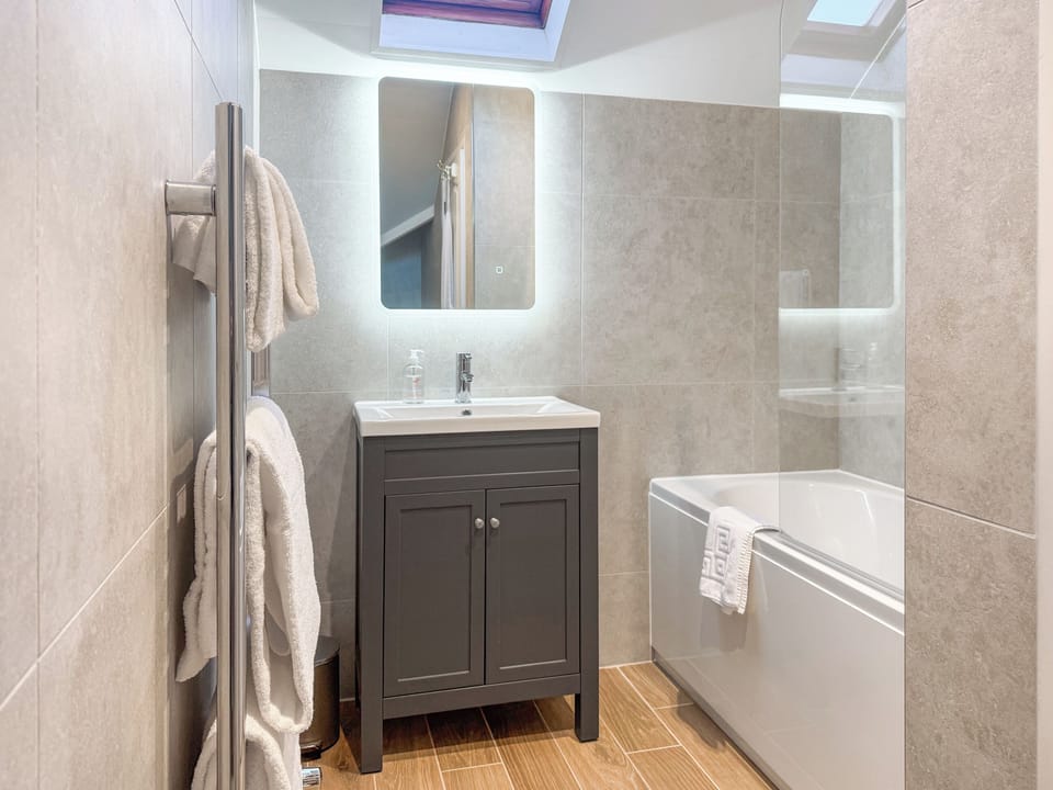 Brand New Bathroom | Oak Leaf - Oak Vale, Braithwaite