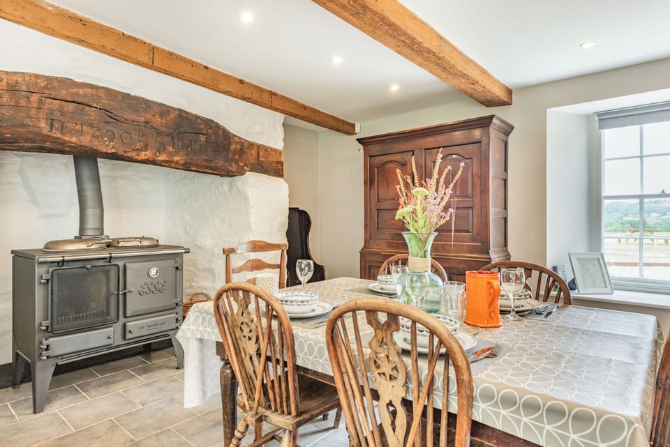 Kitchen/diner | Ty Glyn Mansion Cottage, Cilau Aeron, near Aberaeron