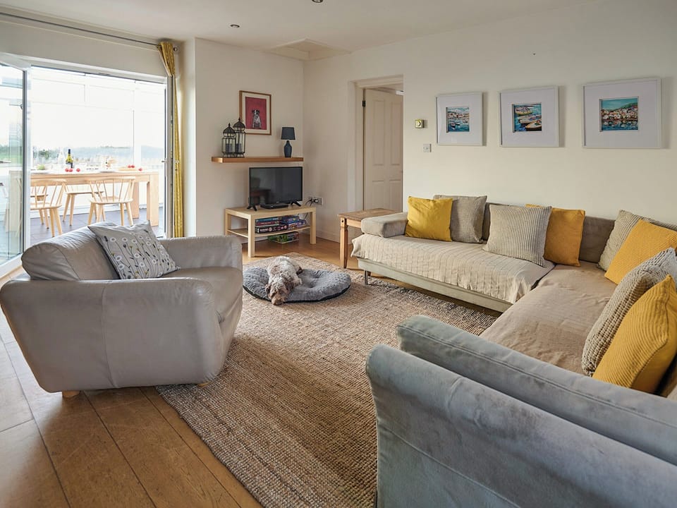 Master bedroom | The Mill - Bach Wen Cottages, Clynnog Fawr