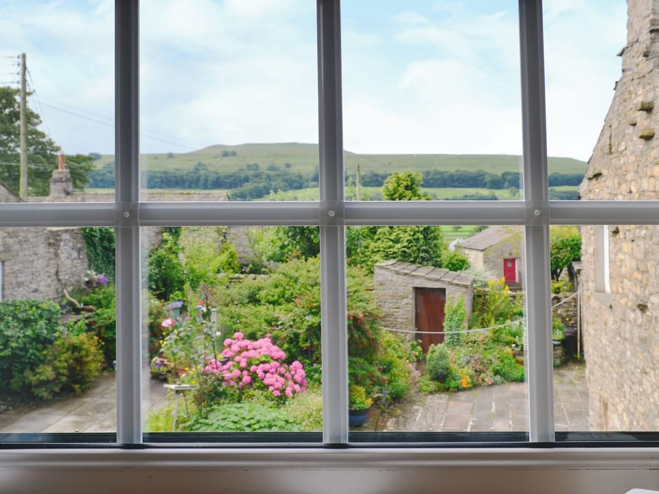 Pretty countryside views | Gran&rsquo;s Cottage, Askrigg