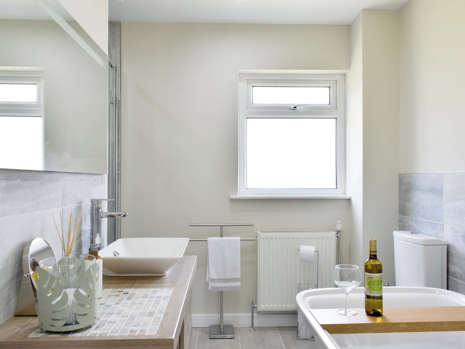Family bathroom | Keneiland, Lamlash, Isle of Arran