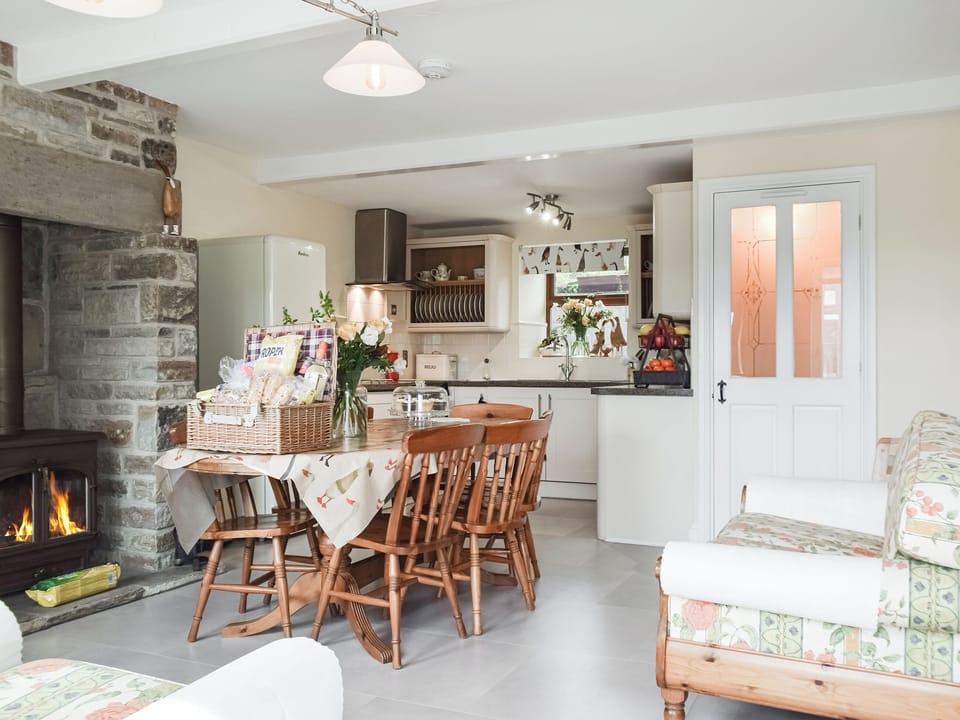 Dining Area | Shelduck Cottage, Holmfirth