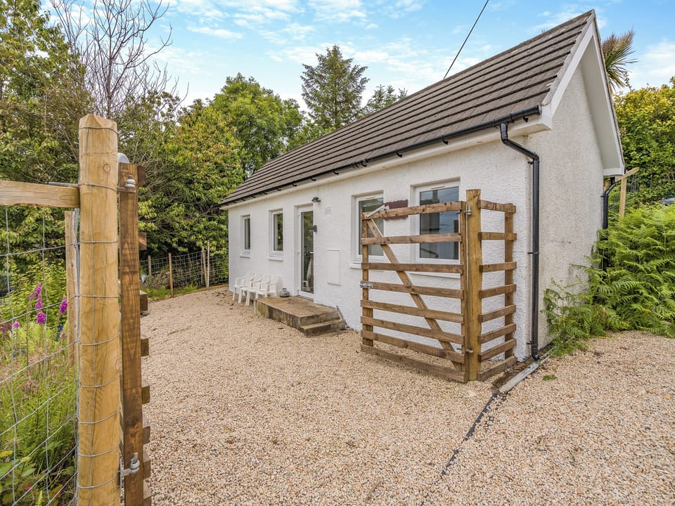 Exterior | Sea Breeze Cottage, Lochranza