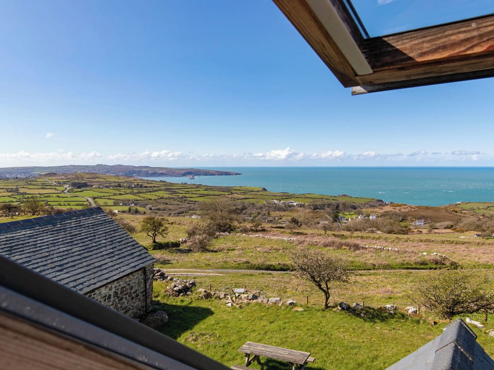 Outdoor area | Fagwr Meredith, Dinas Cross