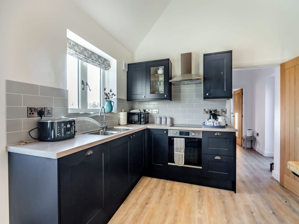 Kitchen area | The Cowshed - Little Corkhill Farm Holidays, Newark