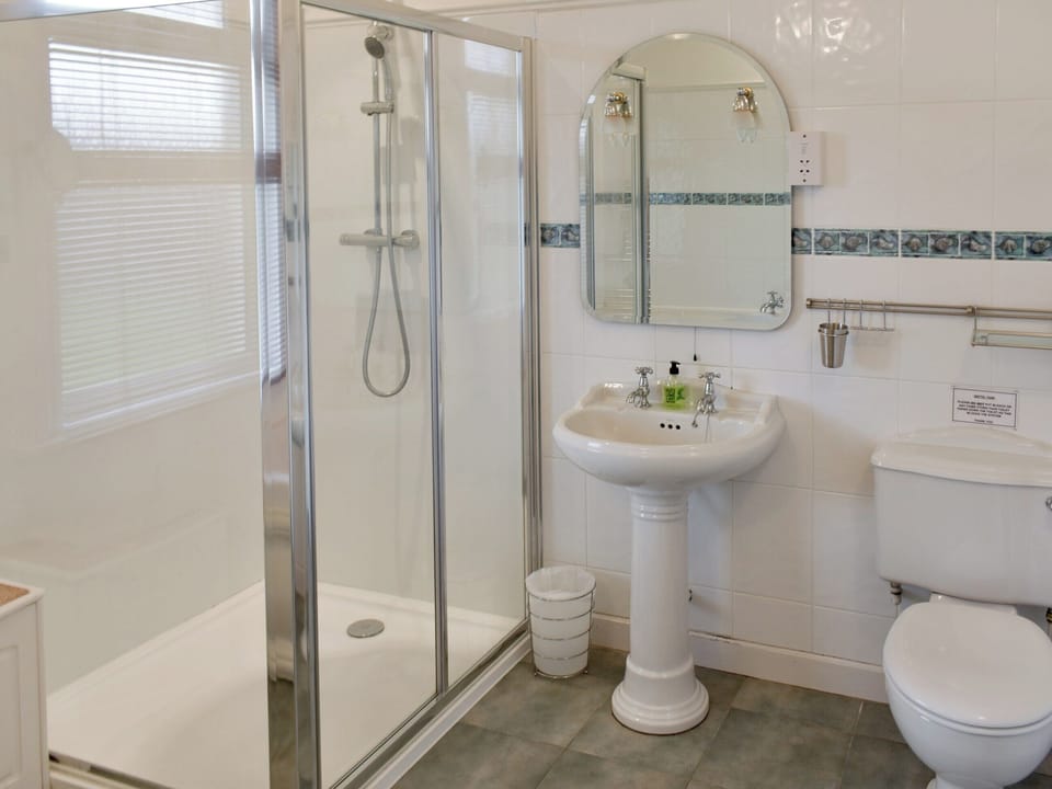 Bathroom | Ardbeag, Whiting Bay, Isle of Arran