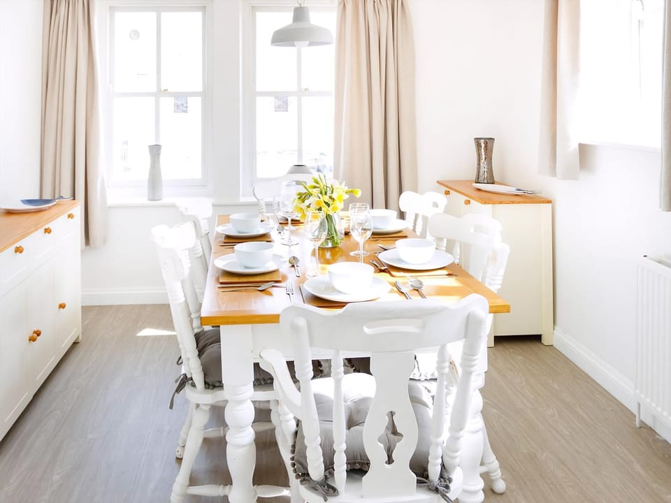 Dining room | Honeysuckle Cottage, Padstow