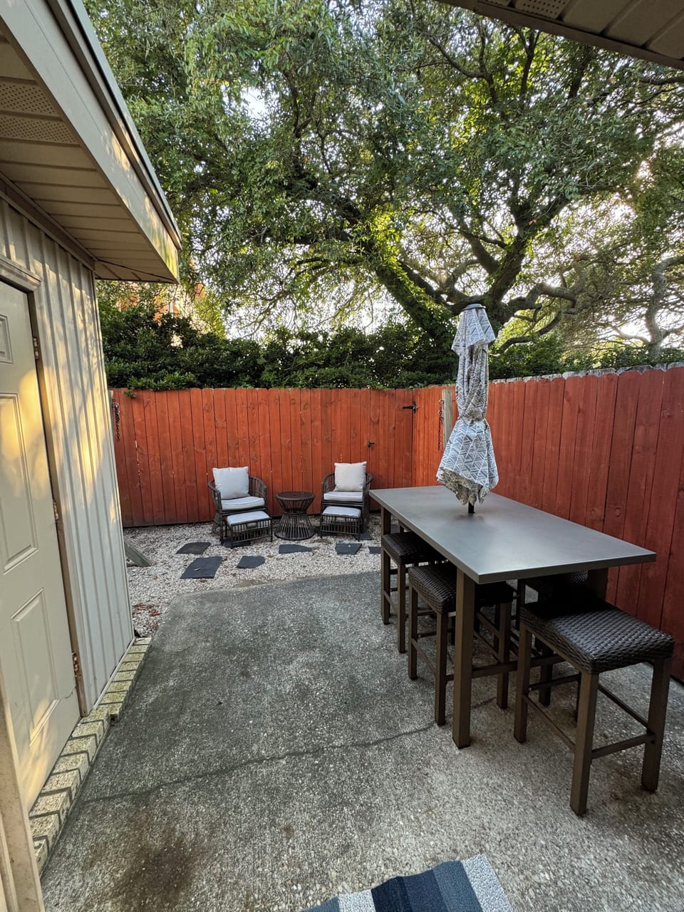 Outdoor dining