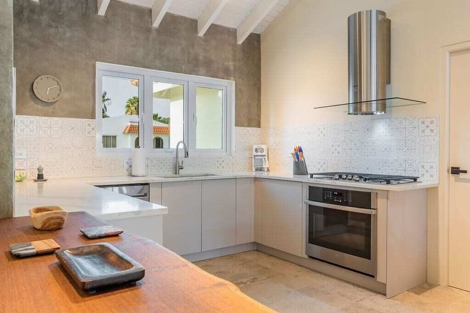 New Mediterranean Villa 5Bed/5Bath across-Marriott (20205)