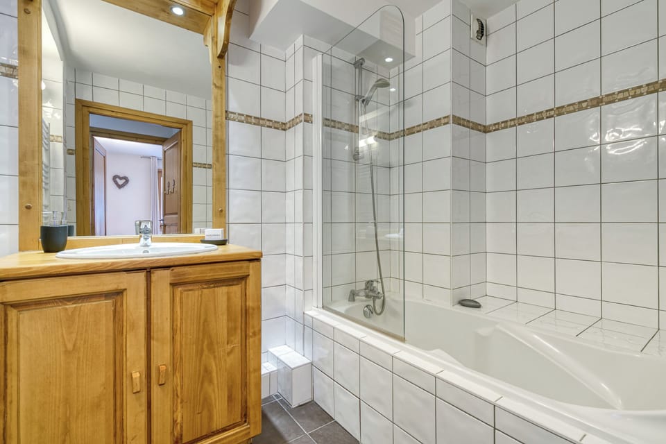 Bathroom with bathtub